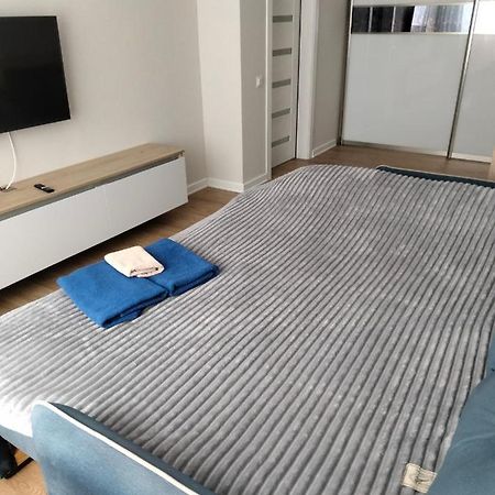 Ferienwohnung Жк Версаль Парк Irpin Exterior foto
