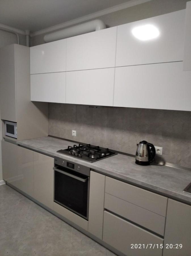 Ferienwohnung Жк Версаль Парк Irpin Exterior foto